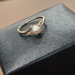 Vintage 10k Yellow Gold Pearl & Diamond Ring ✨